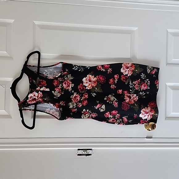 NWT Fashion Nova bodycon dresd - Picture 3 of 3